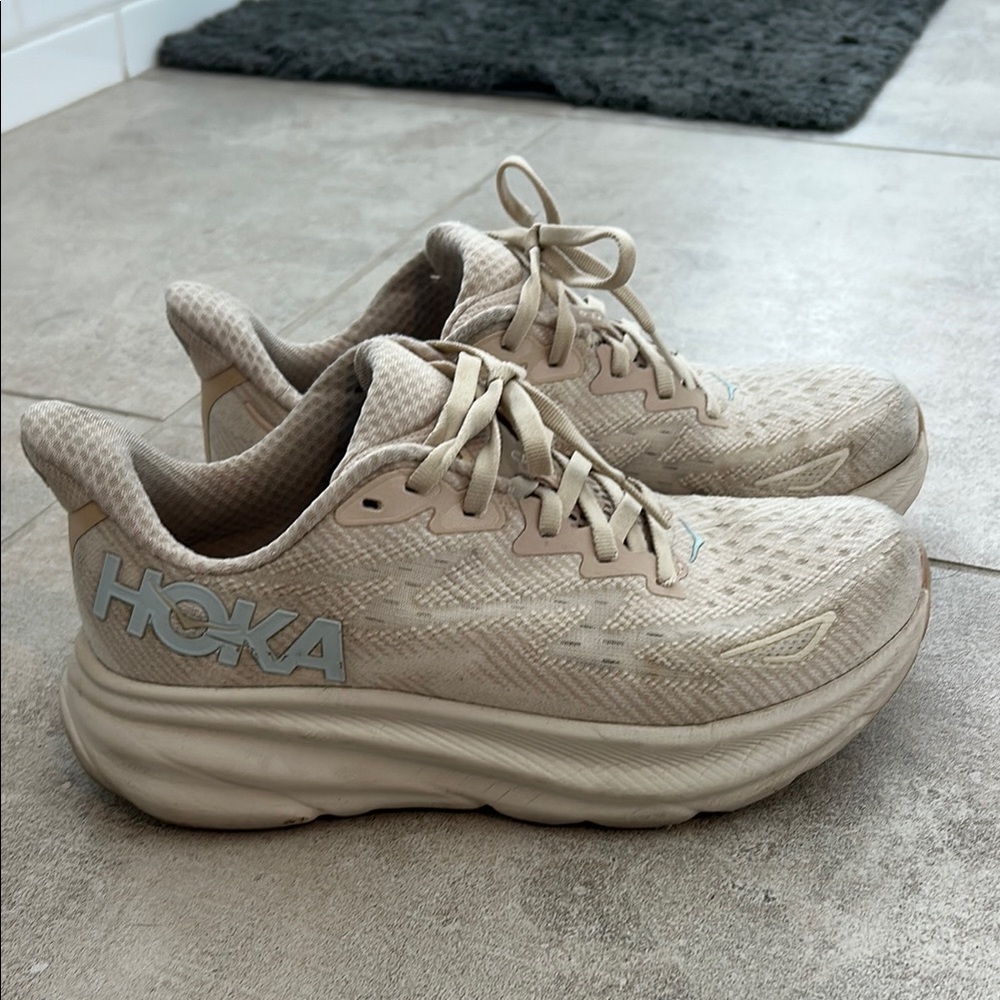 Hoka Clifton Athletic Shoes with Cushioned Midsole and Mesh Upper